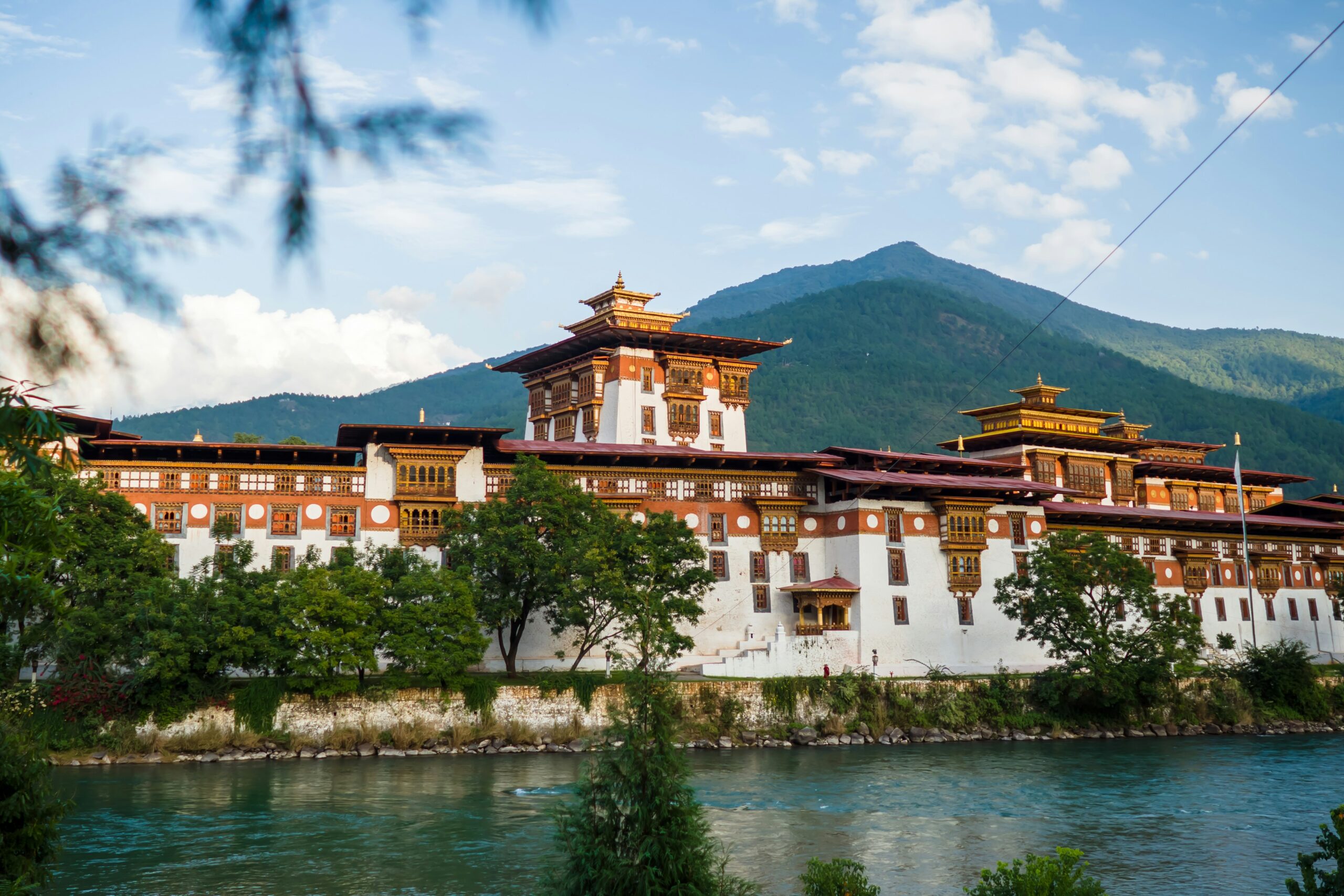 “Bhutan Romantic Getaway: Explore the Enchanting Beauty of Paro, Punakha, and Thimphu with Our Tailored Tour Packages for Couples” 5 Nights / 6 Days