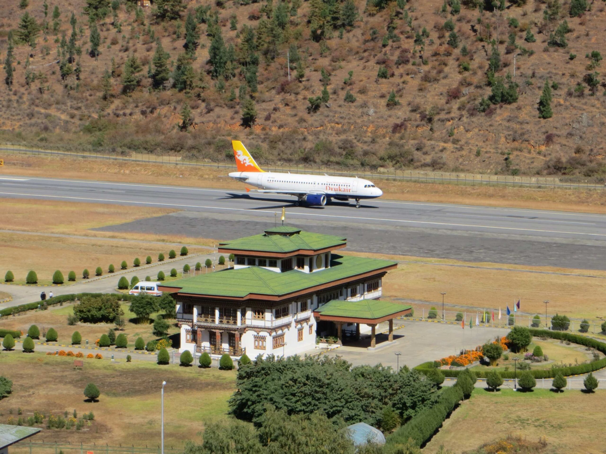  Bhutan Luxury Flights-Experience the Majesty of Bhutan in Comfort