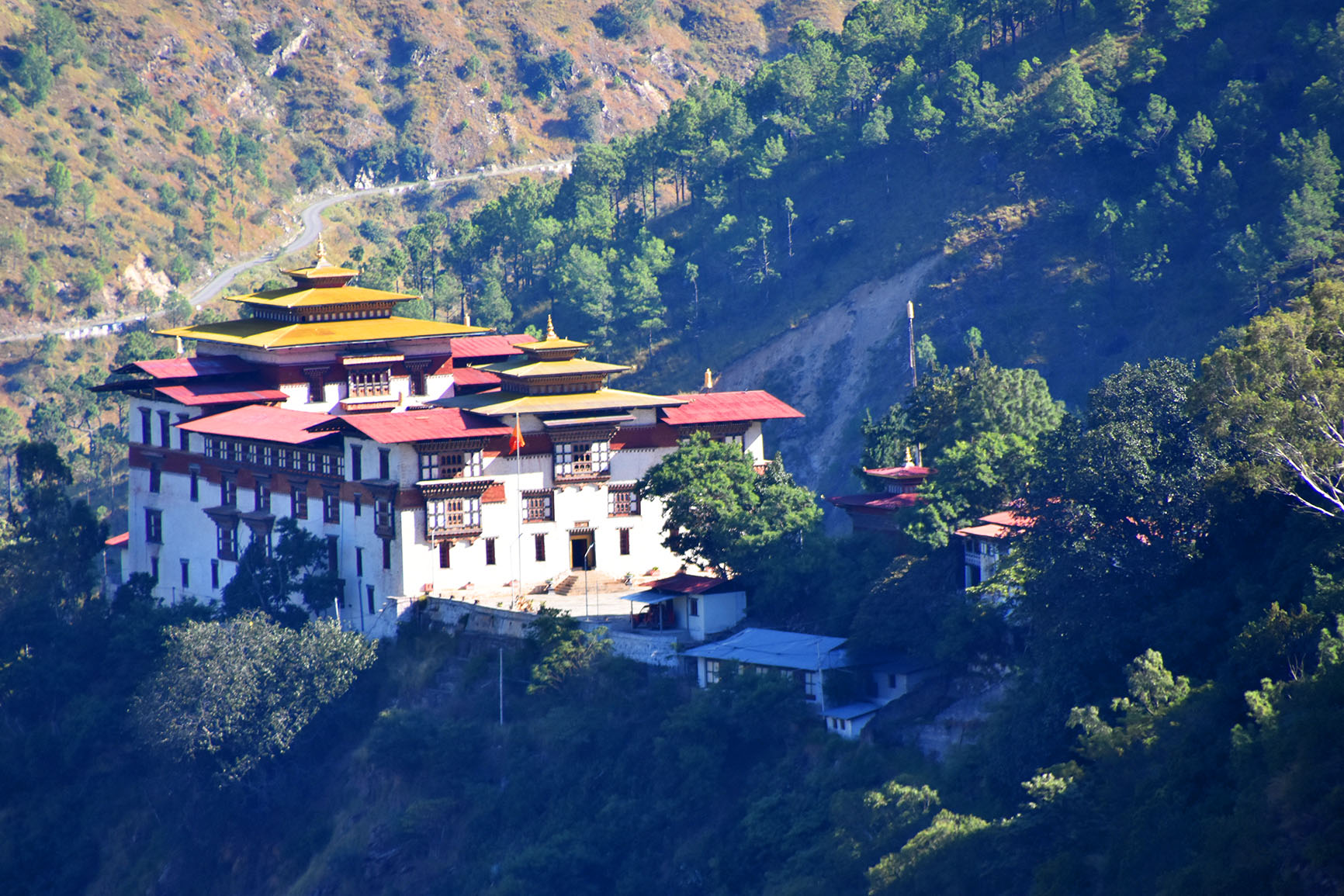 A Journey into Eastern Bhutan's Rich Culture and Scenic Beauty with Bhutan Luxury Tour