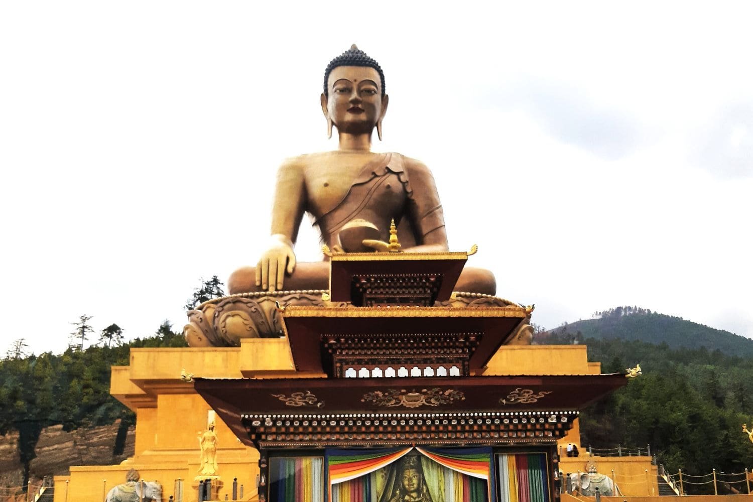 Exploring the Majesty of Buddha Dordenma  