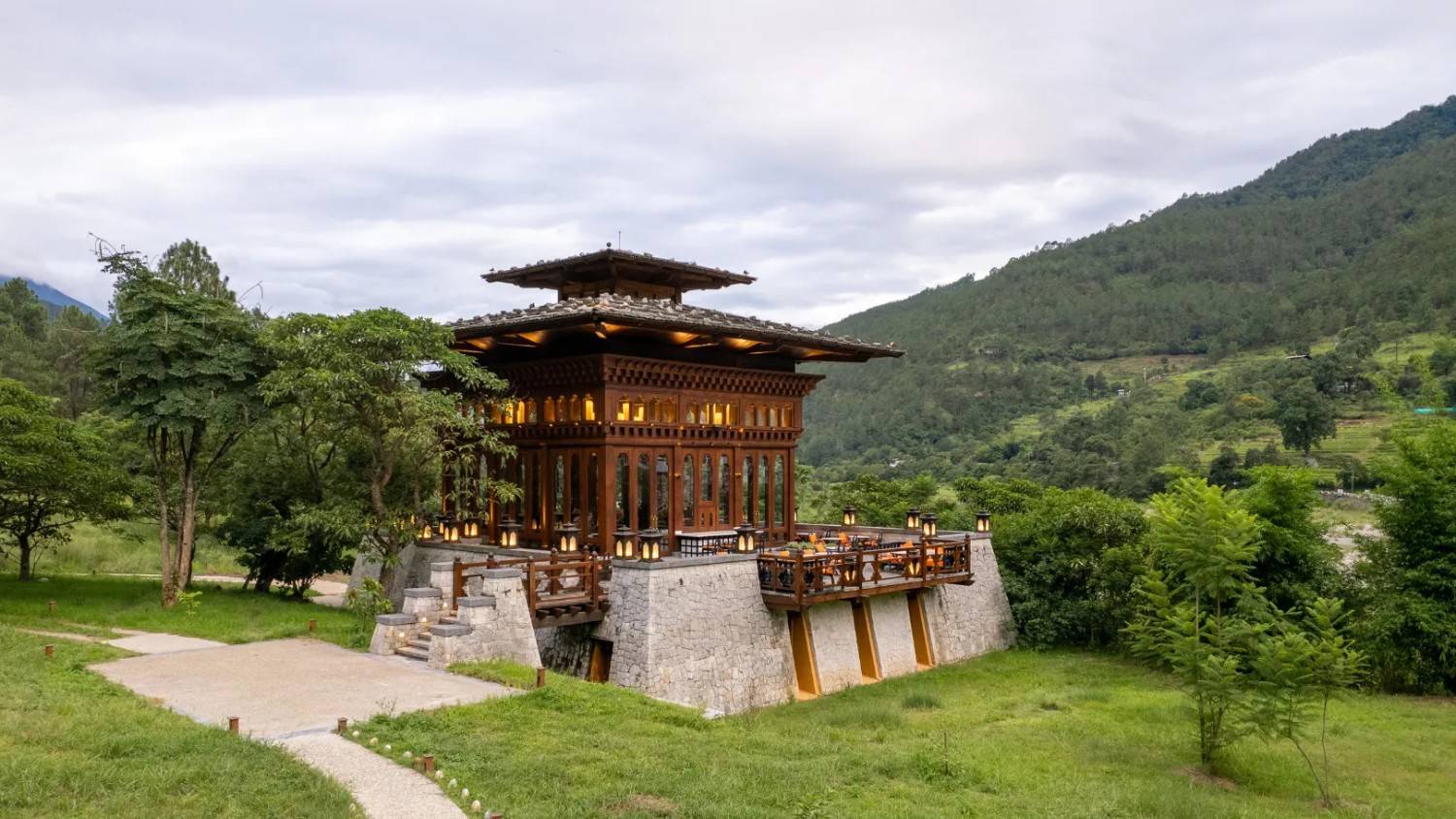 Everything You Need to Know About Booking Flights for a Bhutan Luxury Tour