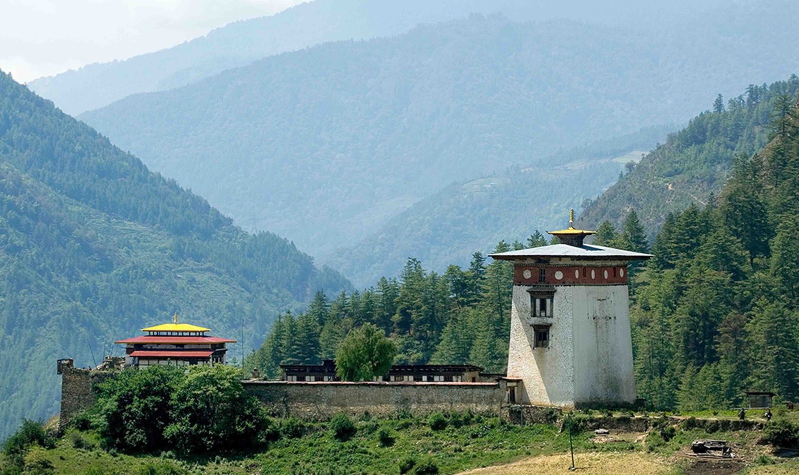 Discovering Bhutan's Cultural Heritage-Bhutan Luxury Tour Featuring Dobji Dzong