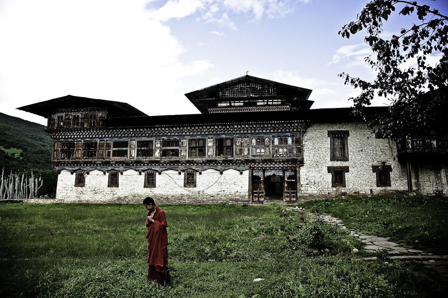 Exploring the Historic Palaces of Bhutan with Bhutan Luxury Tour