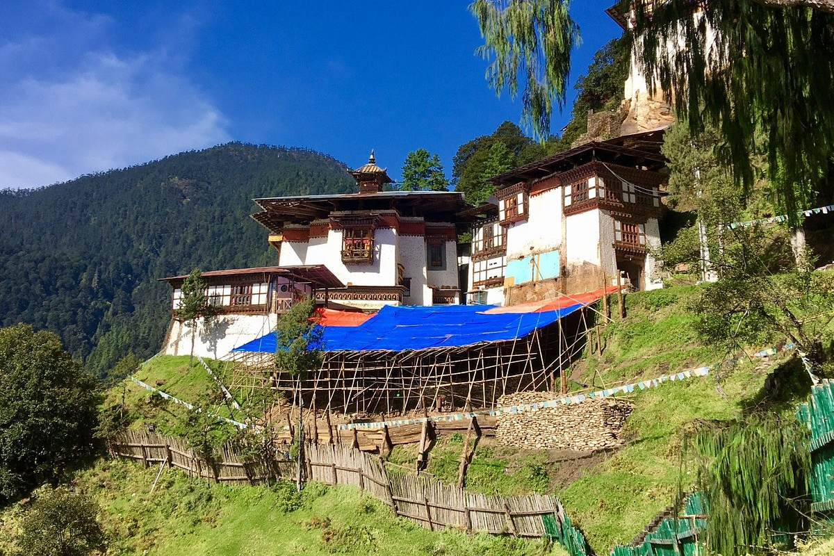 Bhutan Luxury Retreat with Amankora